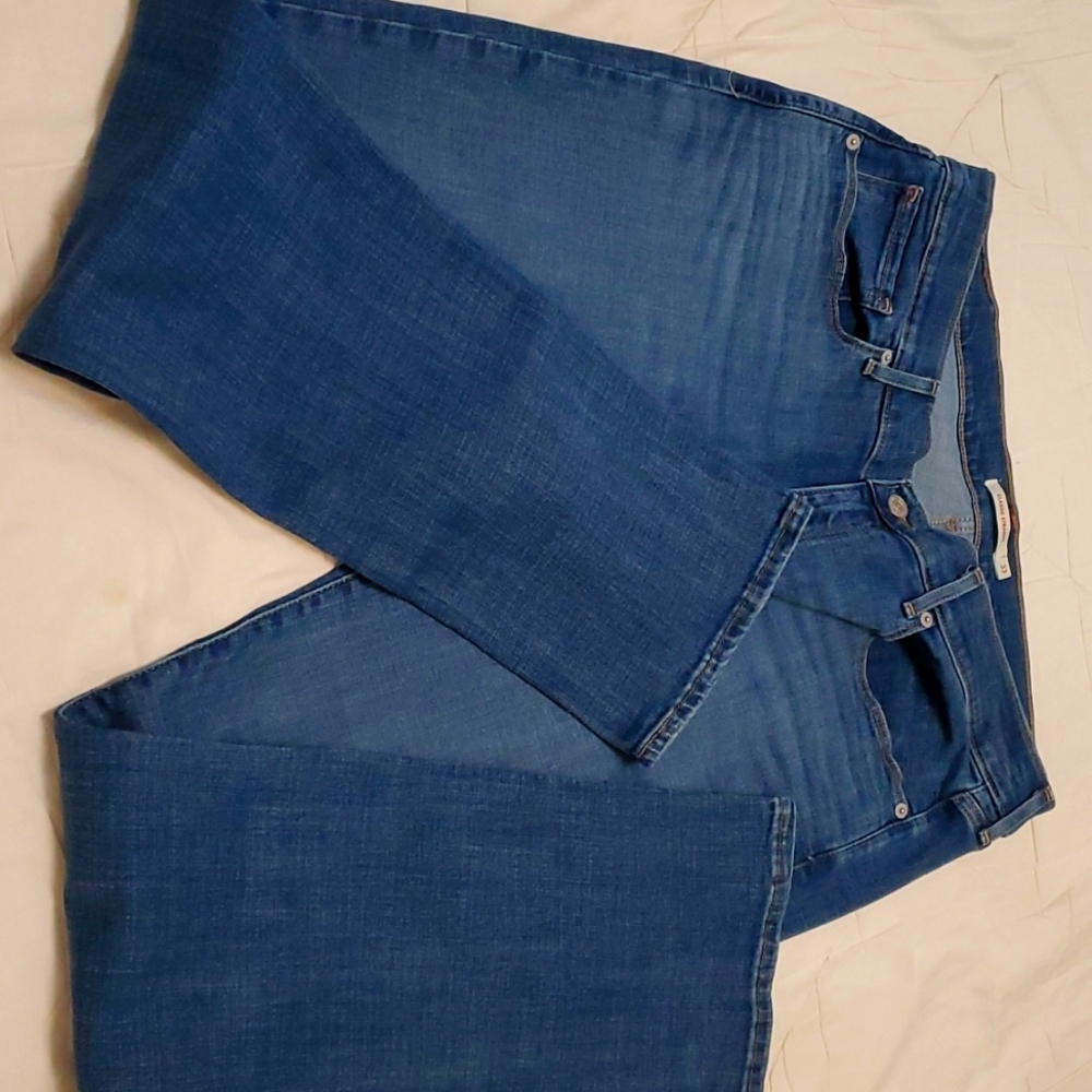 Levi's Stauss Women's size 33